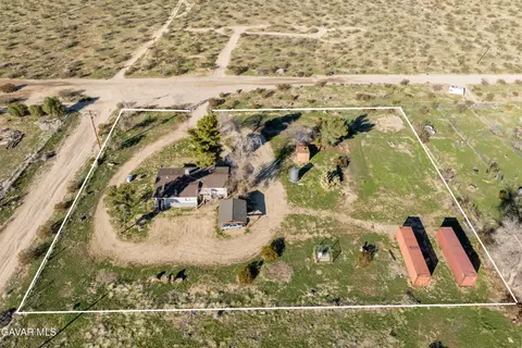 View/Area - 17216 E Ave T, Llano, CA 93544 photo 6 of 8