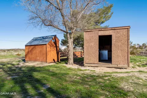 Other - 17216 E Ave T, Llano, CA 93544 photo 5 of 9