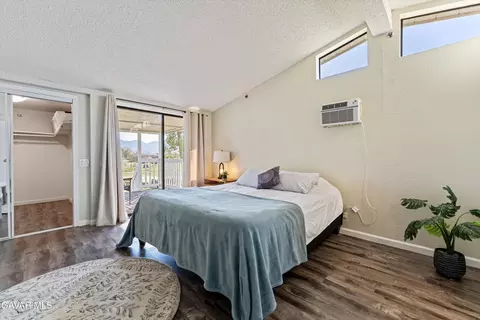 Bedroom - 17216 E Ave T, Llano, CA 93544 photo 3 of 4