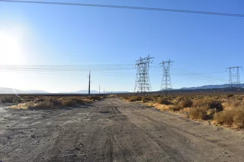 19300 Astoria Ave W, Rosamond, CA 93560
