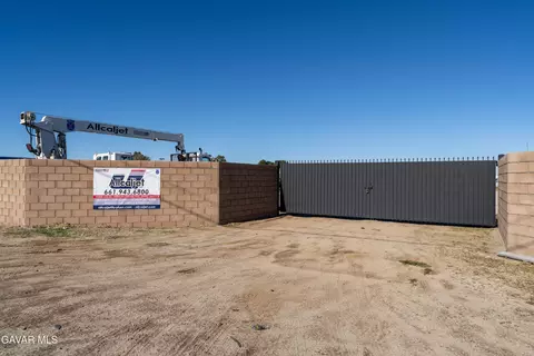 Columbia Way Vic 5th St E, Lancaster, CA 93535