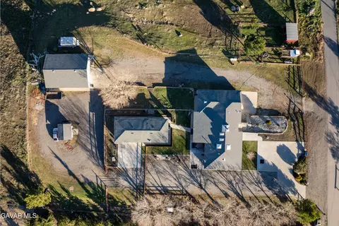 View/Area - 20102 Pine Ridge Dr, Tehachapi, CA 93561 photo 10 of 10