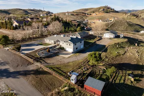 View/Area - 20102 Pine Ridge Dr, Tehachapi, CA 93561 photo 9 of 10