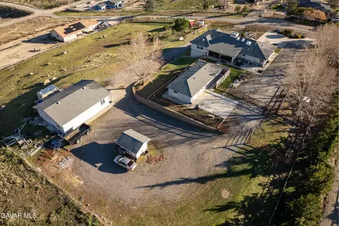 View/Area - 20102 Pine Ridge Dr, Tehachapi, CA 93561 photo 6 of 10