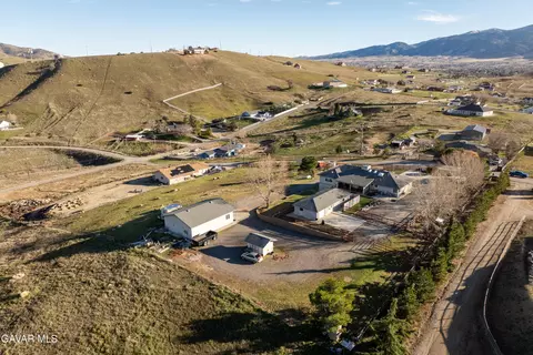 View/Area - 20102 Pine Ridge Dr, Tehachapi, CA 93561 photo 5 of 10