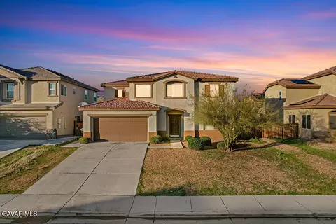3619 Mount Whitney Ave, Rosamond, CA 93560