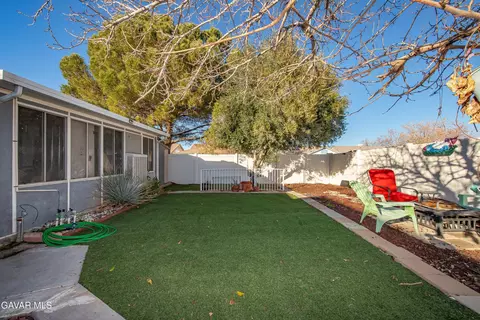 Exterior - 45728 Balmoral Ct, Lancaster, CA 93534 photo 13 of 14