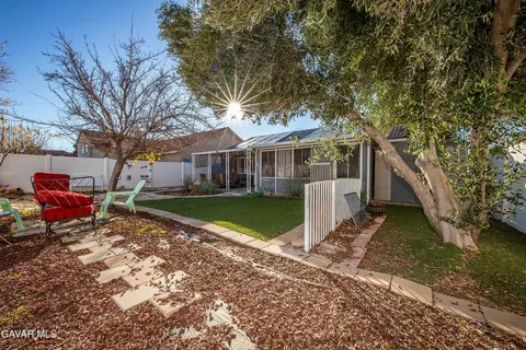 Exterior - 45728 Balmoral Ct, Lancaster, CA 93534 photo 10 of 14