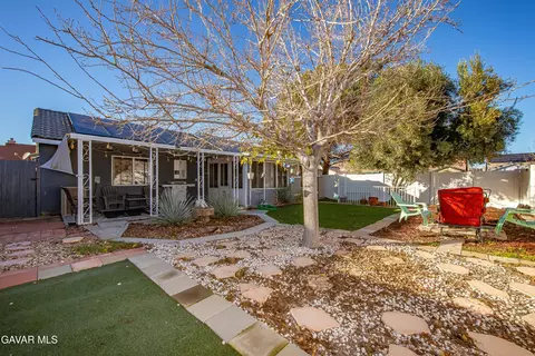 Exterior - 45728 Balmoral Ct, Lancaster, CA 93534 photo 9 of 14