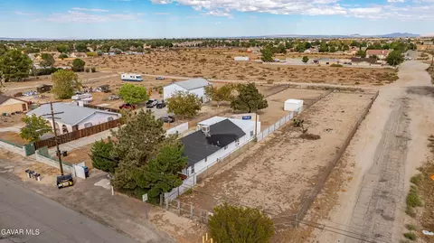 43014 7th St E, Lancaster, CA 93535