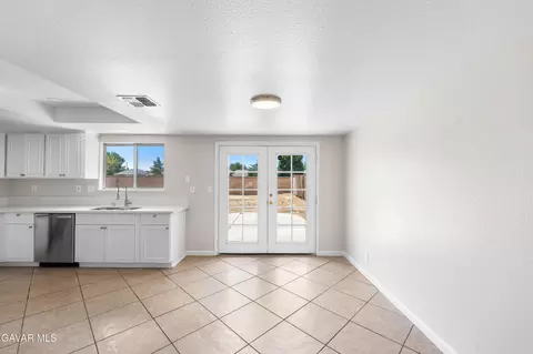 716 Avenue J5 E, Lancaster, CA 93535 photo 7