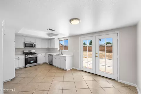 716 Avenue J5 E, Lancaster, CA 93535 photo 8