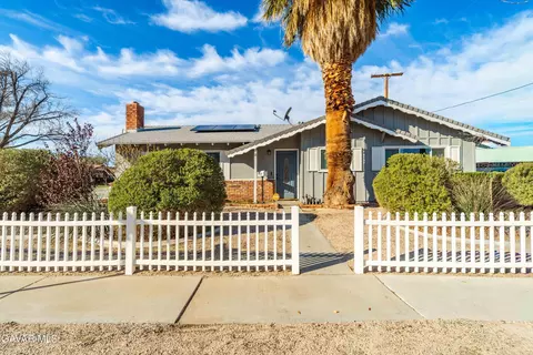 43819 Elm Ave, Lancaster, CA 93534