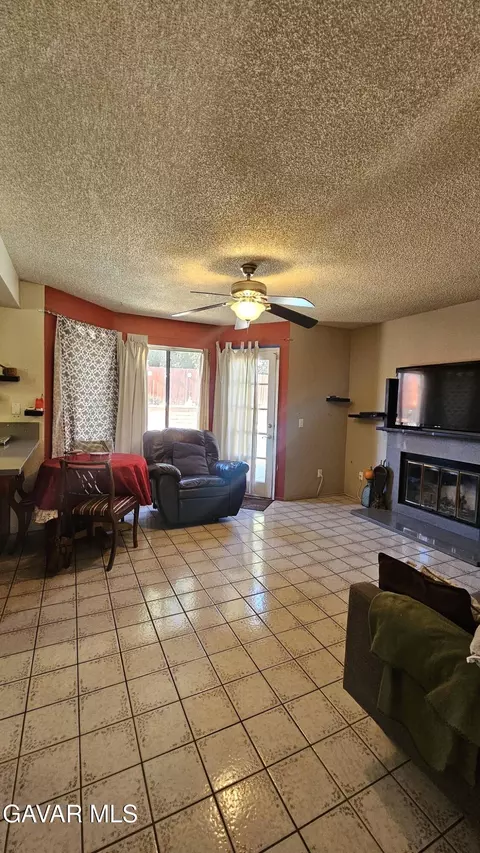 37337 E 26 St, Palmdale, CA 93550 photo 9