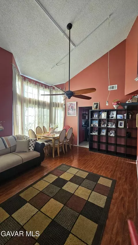 37337 E 26 St, Palmdale, CA 93550 photo 4