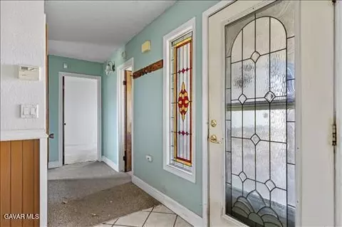 Entry Way - 21101 Angel St, Tehachapi, CA 93561 photo 2 of 3