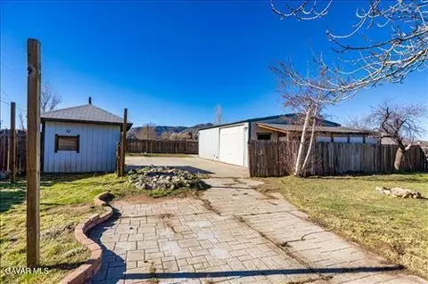 Exterior - 21101 Angel St, Tehachapi, CA 93561 photo 6 of 7