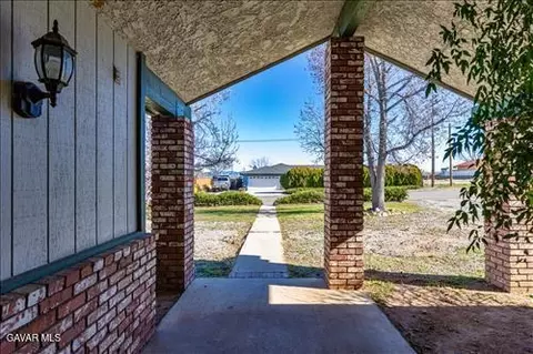 Exterior - 21101 Angel St, Tehachapi, CA 93561 photo 1 of 7