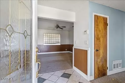 Entry Way - 21101 Angel St, Tehachapi, CA 93561 photo 1 of 3