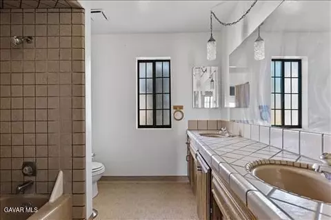 Bath - 21101 Angel St, Tehachapi, CA 93561 photo 1 of 2