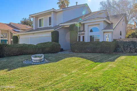 Exterior - 5764 Fox Ct, Quartz Hill, CA 93536 photo 3 of 10