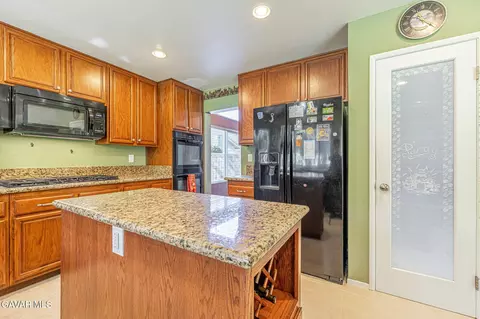 Kitchen - 5764 Fox Ct, Quartz Hill, CA 93536 photo 3 of 4