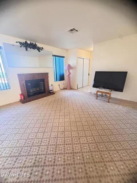 2309 Gregory Ave, Palmdale, CA 93550 photo 9