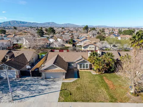 38143 42nd St, Palmdale, CA 93552