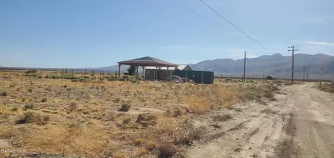 7634 Cinnabar Rd, California City, CA 93505