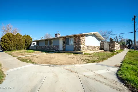 45504 Gadsden Ave, Lancaster, CA 93534