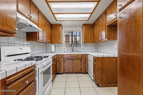 22230 Bogie St, Tehachapi, CA 93561 photo 3