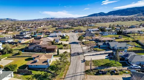 22230 Bogie St, Tehachapi, CA 93561 photo 32