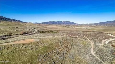 Harbison Way, Tehachapi, CA 93561 photo 3