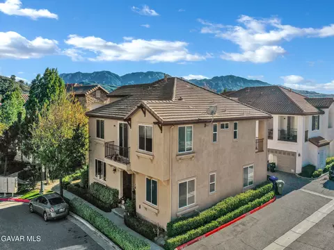28040 Catherine Dr, Santa Clarita, CA 91351
