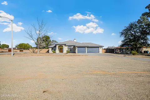 9663 Mendiburu Rd, California City, CA 93505