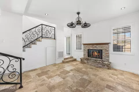 Living - 6001 Brougham St, Quartz Hill, CA 93536 photo 6 of 8