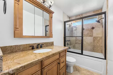 Bath - 6001 Brougham St, Quartz Hill, CA 93536 photo 2 of 4