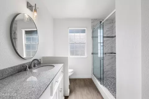 Bath - 6001 Brougham St, Quartz Hill, CA 93536 photo 4 of 4