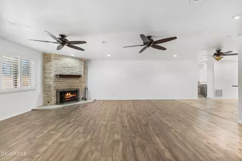 Living - 6001 Brougham St, Quartz Hill, CA 93536 photo 5 of 8