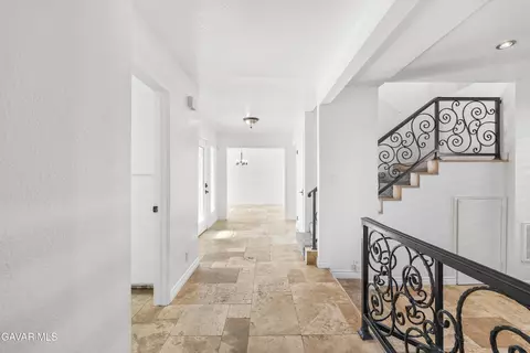 Entry Way - 6001 Brougham St, Quartz Hill, CA 93536 photo 6 of 8