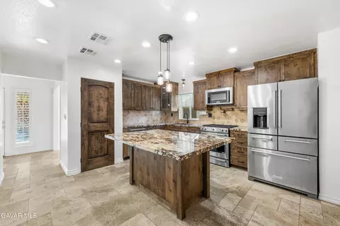 Kitchen - 6001 Brougham St, Quartz Hill, CA 93536 photo 2 of 5