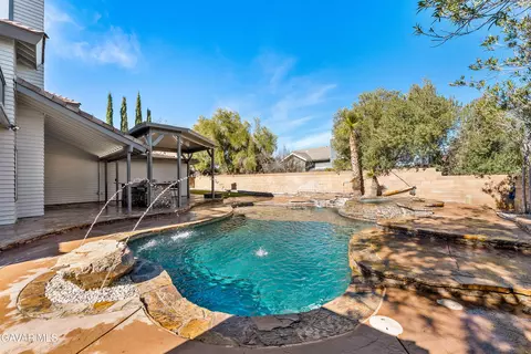 Exterior - 6001 Brougham St, Quartz Hill, CA 93536 photo 8 of 10
