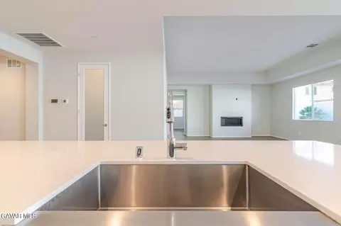 Entry Way - 2107 Helconia Ct, Palmdale, CA 93551 photo 1 of 5