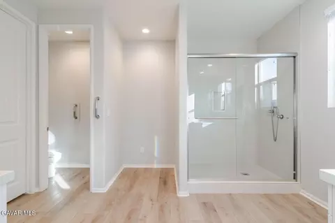 Entry Way - 2107 Helconia Ct, Palmdale, CA 93551 photo 3 of 5