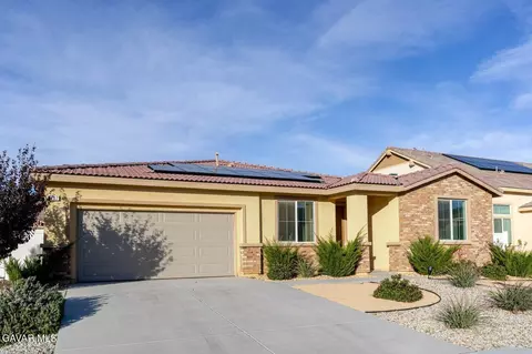 Exterior - 2107 Helconia Ct, Palmdale, CA 93551 photo 9 of 9