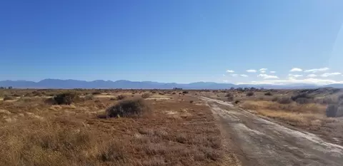 E Avenue G, Lancaster, CA 93535 photo 2