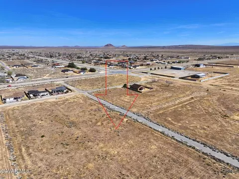 7851 Peach Ave, California City, CA 93505