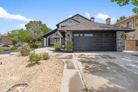 Exterior - 43332 33rd St W, Lancaster, CA 93536 photo 3 of 10