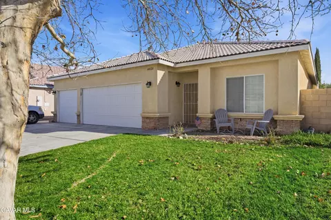 44128 Westridge Dr, Lancaster, CA 93536