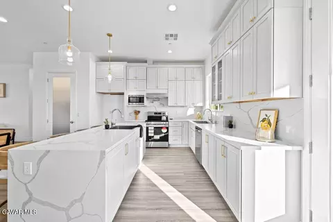 7214 Ave A-6 W, Lancaster, CA 93536